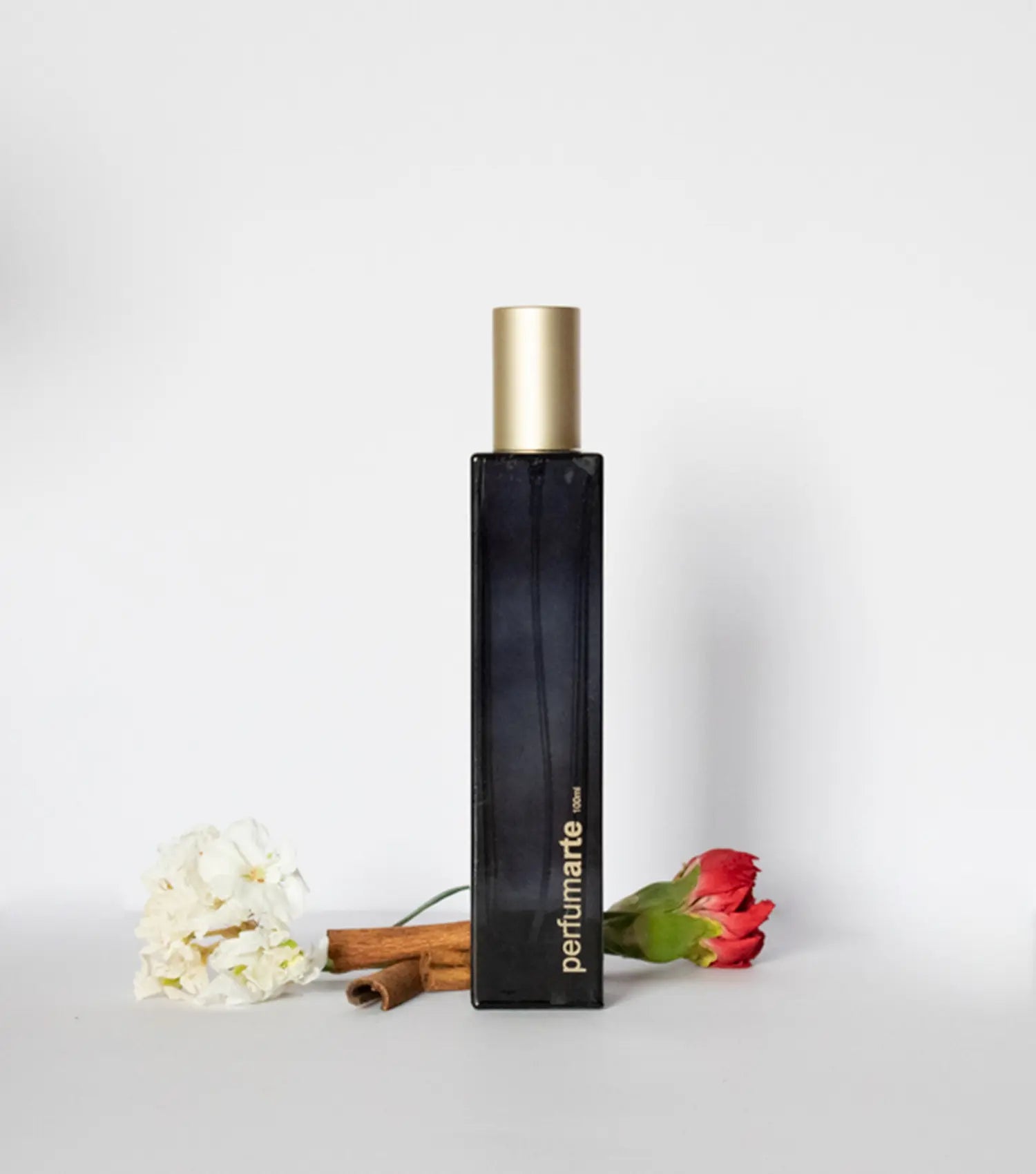 Envase de perfume Pétalos de Rosa Búlgara (CHC) de 100 ml