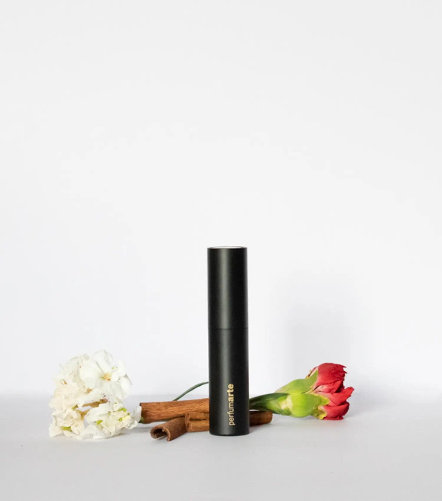 Envase de perfume Pétalos de Rosa Búlgara (CHC) de 10 ml