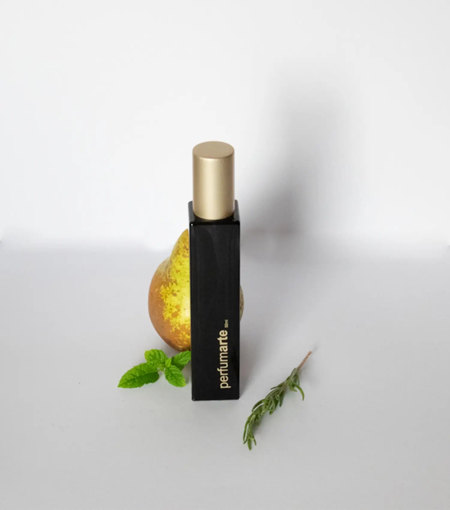 Envase de perfume Pétalos de Ambar Gris (DPP) de 50 ml con composición de elementos